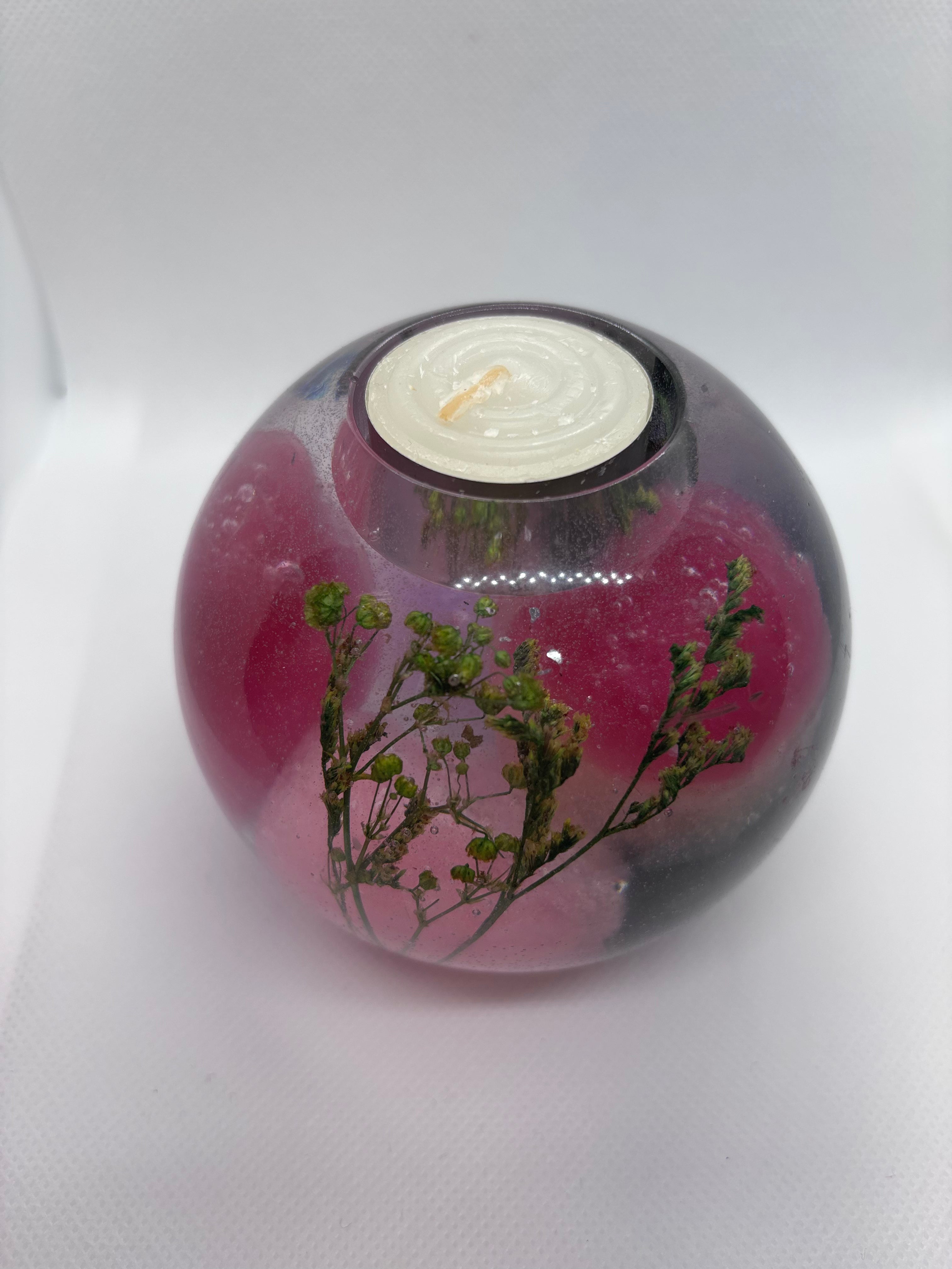 Tea candle holder