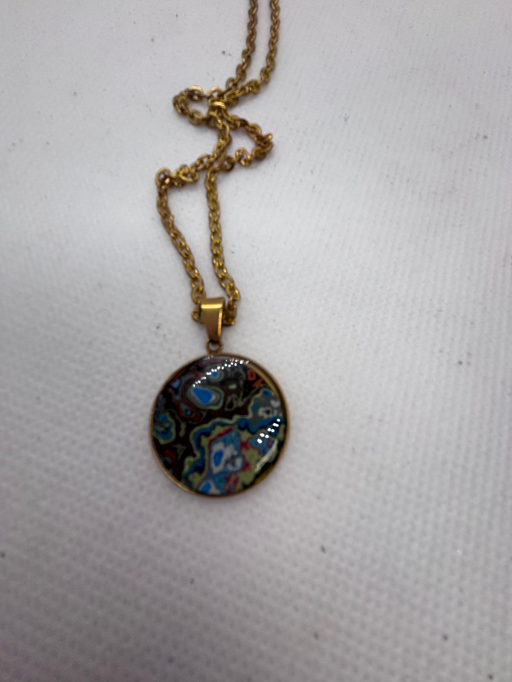 Graffstyle Gold Necklace with small pendant