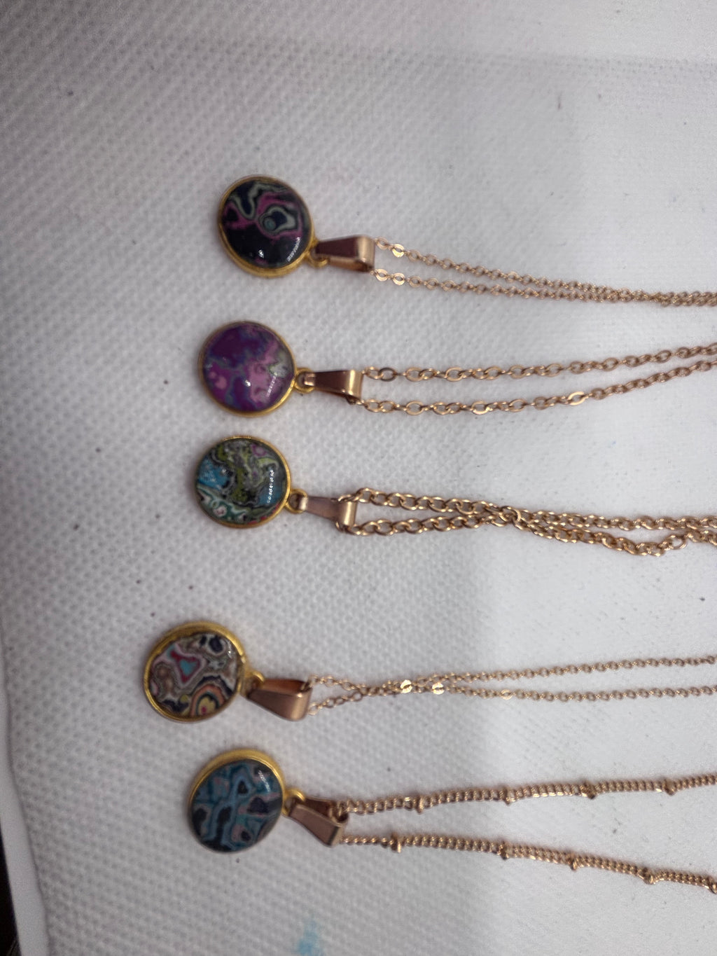 Graffstyle Gold Necklace with small pendant